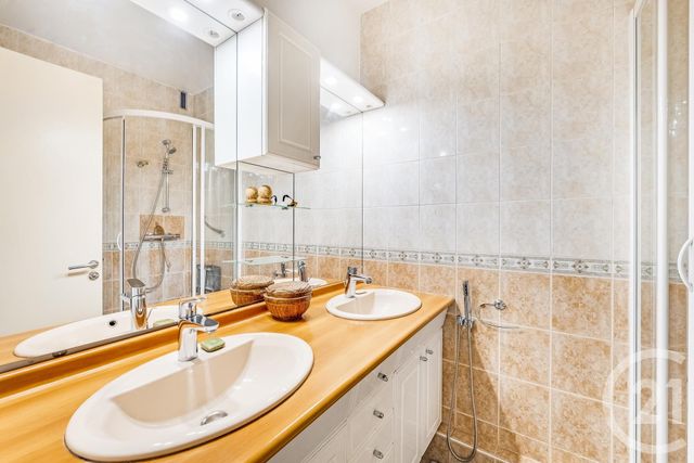 Appartement F3 à vendre - 3 pièces - 70.77 m2 - PARIS - 75016 - ILE-DE-FRANCE - Century 21 Immoside Lecourbe Vaugirard