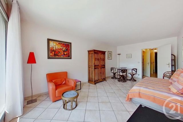 Appartement F1 à louer - 1 pièce - 33.1 m2 - PARIS - 75015 - ILE-DE-FRANCE - Century 21 Immoside Lecourbe Vaugirard