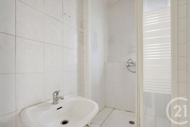 Appartement F1 à vendre - 1 pièce - 25.7 m2 - PARIS - 75015 - ILE-DE-FRANCE - Century 21 Immoside Lecourbe Vaugirard