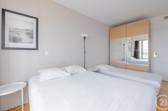 Afficher la photo en grand Appartement F3 à vendre - 3 pièces - 94.38 m2 - PARIS - 75015 - ILE-DE-FRANCE - Century 21 Immoside Lecourbe Vaugirard