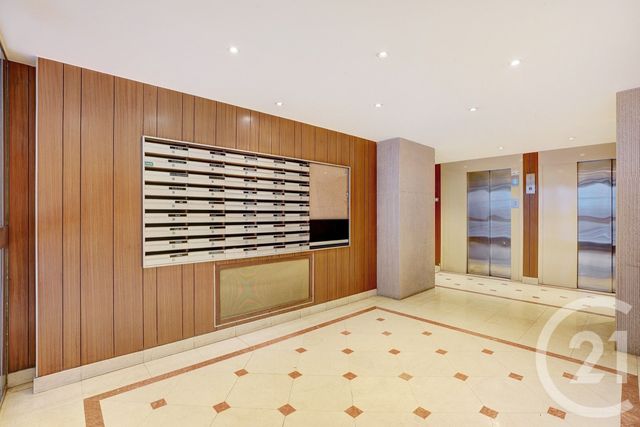 Afficher la photo en grand Appartement F2 à vendre - 2 pièces - 43.85 m2 - PARIS - 75015 - ILE-DE-FRANCE - Century 21 Immoside Lecourbe Vaugirard