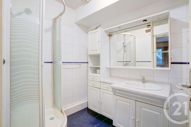 Afficher la photo en grand Appartement F2 à vendre - 2 pièces - 43.85 m2 - PARIS - 75015 - ILE-DE-FRANCE - Century 21 Immoside Lecourbe Vaugirard