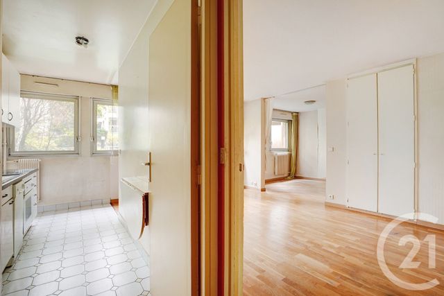 Afficher la photo en grand Appartement F2 à vendre - 2 pièces - 43.85 m2 - PARIS - 75015 - ILE-DE-FRANCE - Century 21 Immoside Lecourbe Vaugirard