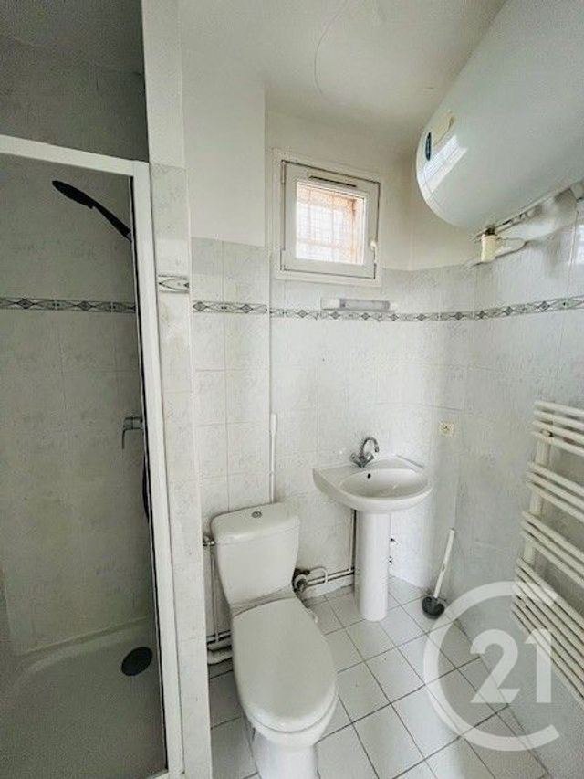 Afficher la photo en grand Appartement F1 à louer - 1 pièce - 24.33 m2 - ISSY LES MOULINEAUX - 92 - ILE-DE-FRANCE - Century 21 Immoside Lecourbe Vaugirard