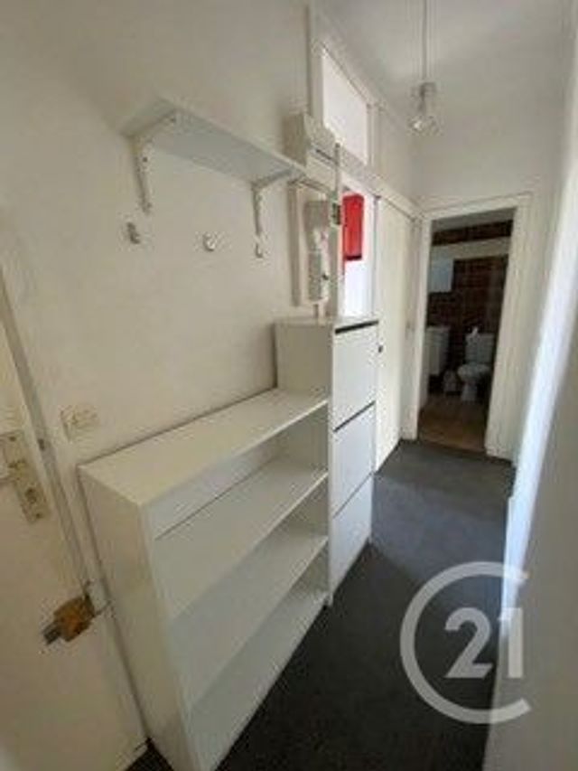 Appartement F2 à louer - 2 pièces - 38.4 m2 - PARIS - 75018 - ILE-DE-FRANCE - Century 21 Immoside Lecourbe Vaugirard