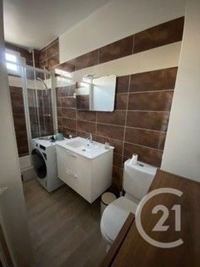 Appartement F2 à louer - 2 pièces - 38.4 m2 - PARIS - 75018 - ILE-DE-FRANCE - Century 21 Immoside Lecourbe Vaugirard