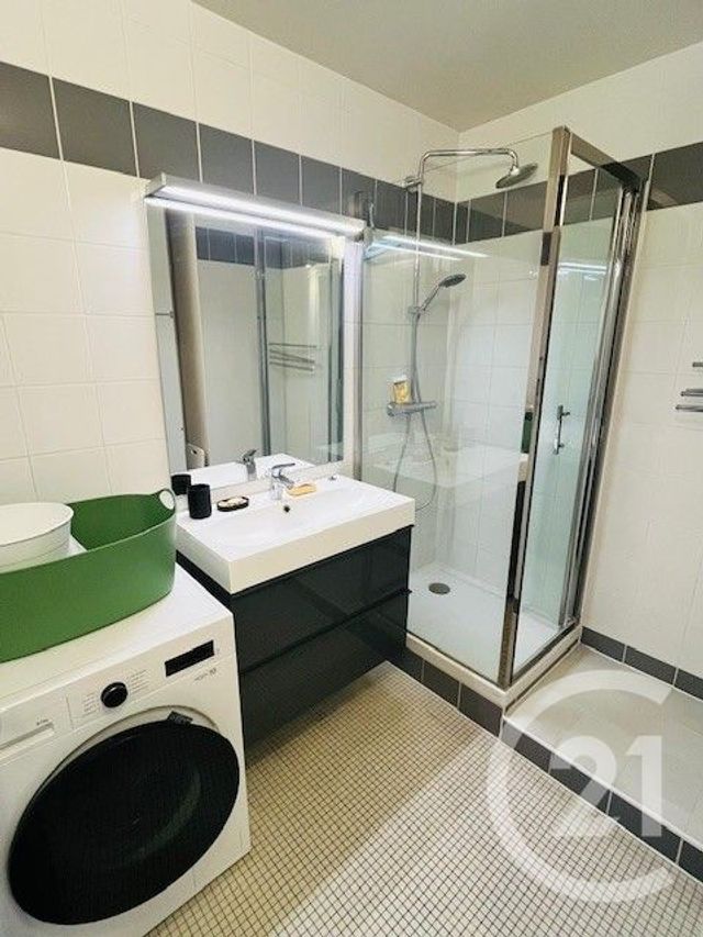 Appartement à louer - 3 pièces - 64.38 m2 - PARIS - 75013 - ILE-DE-FRANCE - Century 21 Immoside Lecourbe Vaugirard