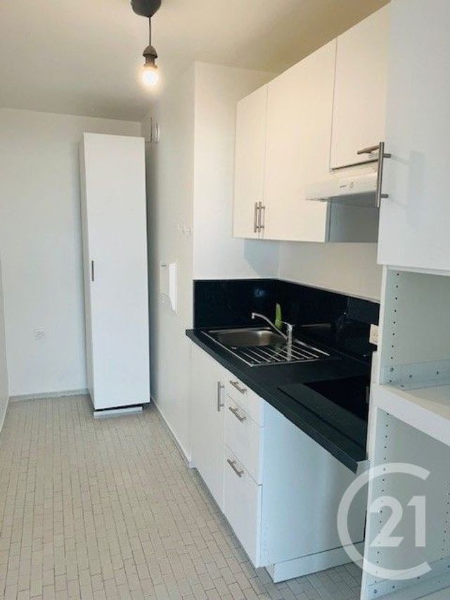 Appartement à louer - 2 pièces - 48.81 m2 - PARIS - 75015 - ILE-DE-FRANCE - Century 21 Immoside Lecourbe Vaugirard