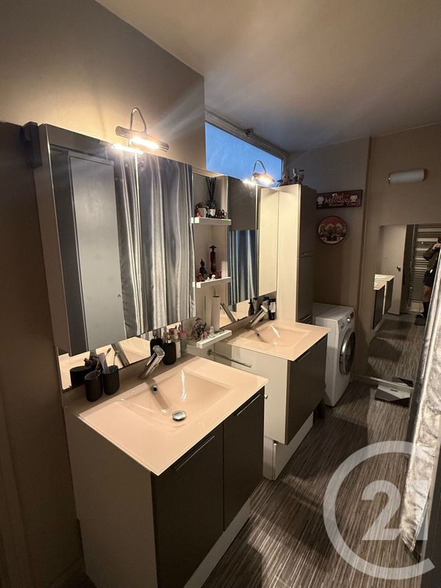 Appartement F3 à louer - 3 pièces - 82.37 m2 - PARIS - 75015 - ILE-DE-FRANCE - Century 21 Immoside Lecourbe Vaugirard