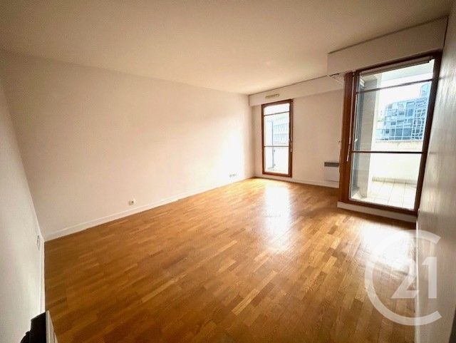 Appartement F1 à louer - 1 pièce - 34.03 m2 - COURBEVOIE - 92 - ILE-DE-FRANCE - Century 21 Immoside Lecourbe Vaugirard