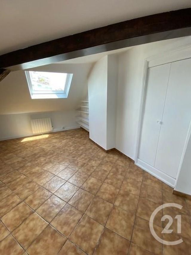 Appartement F1 à louer - 2 pièces - 31.1 m2 - PARIS - 75015 - ILE-DE-FRANCE - Century 21 Immoside Lecourbe Vaugirard