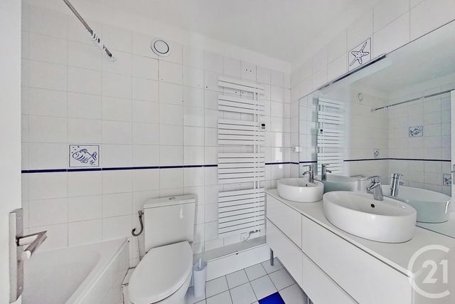 Appartement à louer - 4 pièces - 100.59 m2 - PARIS - 75015 - ILE-DE-FRANCE - Century 21 Immoside Lecourbe Vaugirard