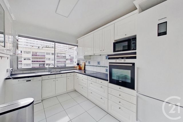 Appartement à louer - 4 pièces - 100.59 m2 - PARIS - 75015 - ILE-DE-FRANCE - Century 21 Immoside Lecourbe Vaugirard