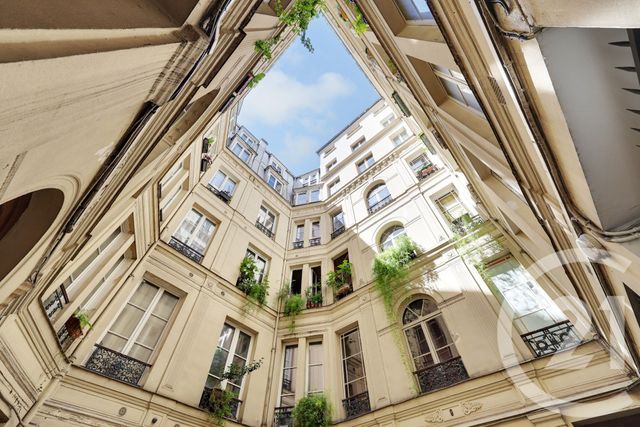 Appartement F4 à vendre - 4 pièces - 78.88 m2 - PARIS - 75009 - ILE-DE-FRANCE - Century 21 Immoside Lecourbe Vaugirard