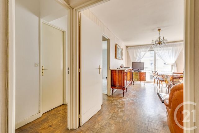 Appartement F5 à vendre - 4 pièces - 81.59 m2 - PARIS - 75015 - ILE-DE-FRANCE - Century 21 Immoside Lecourbe Vaugirard