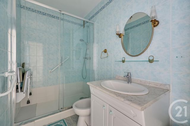 Appartement F5 à vendre - 4 pièces - 81.59 m2 - PARIS - 75015 - ILE-DE-FRANCE - Century 21 Immoside Lecourbe Vaugirard