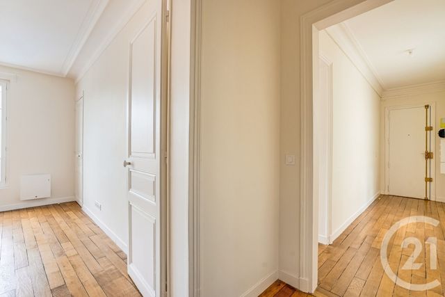 Appartement T2 à vendre - 2 pièces - 47.4 m2 - PARIS - 75015 - ILE-DE-FRANCE - Century 21 Immoside Lecourbe Vaugirard
