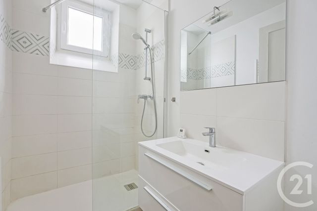 Appartement T2 à vendre - 2 pièces - 47.4 m2 - PARIS - 75015 - ILE-DE-FRANCE - Century 21 Immoside Lecourbe Vaugirard