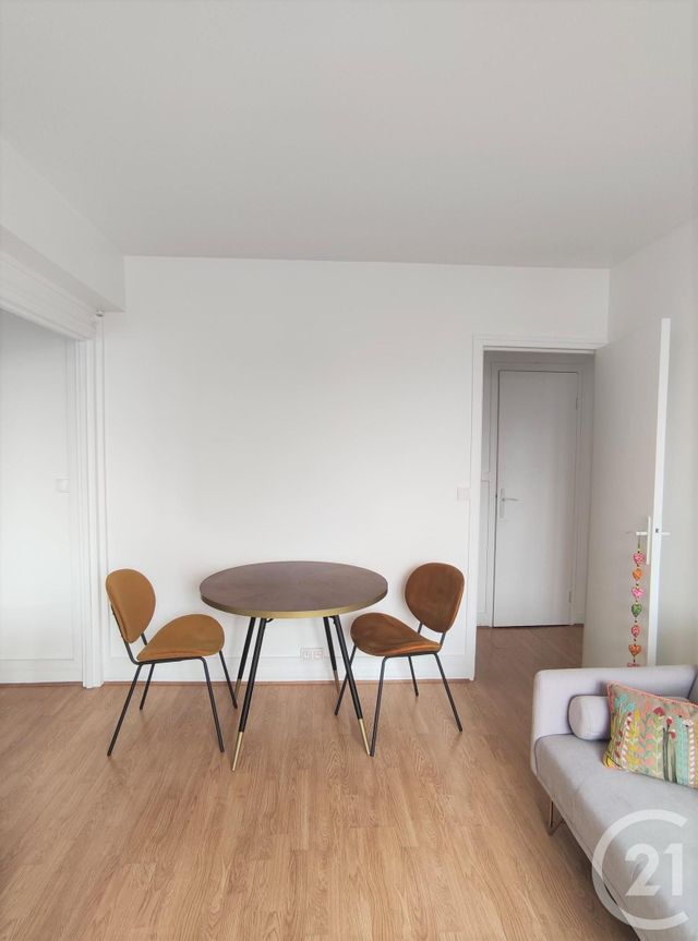 Appartement F2 à louer - 2 pièces - 40.8 m2 - PARIS - 75015 - ILE-DE-FRANCE - Century 21 Immoside Lecourbe Vaugirard