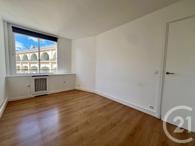 Appartement F3 à louer - 3 pièces - 78.4 m2 - PARIS - 75007 - ILE-DE-FRANCE - Century 21 Immoside Lecourbe Vaugirard