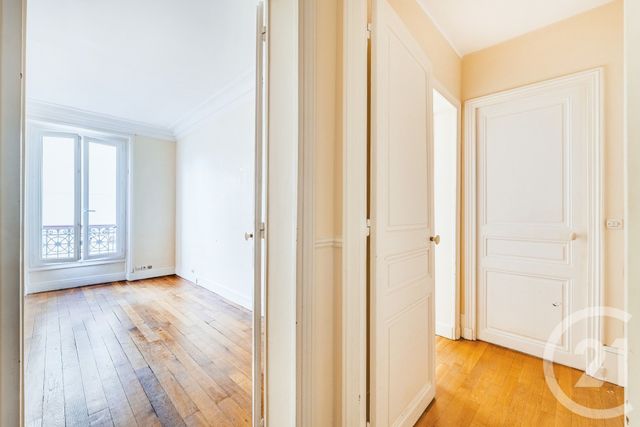 Appartement T2 à vendre - 2 pièces - 47.8 m2 - PARIS - 75015 - ILE-DE-FRANCE - Century 21 Immoside Lecourbe Vaugirard