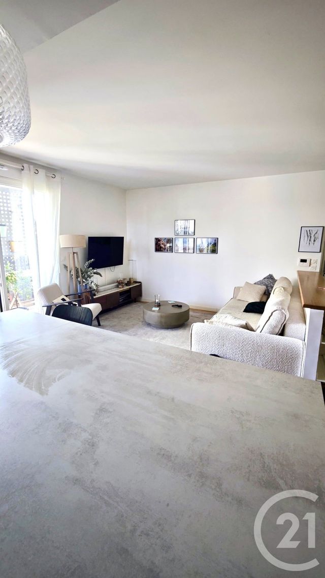 Appartement F3 à louer - 3 pièces - 65.68 m2 - ASNIERES SUR SEINE - 92 - ILE-DE-FRANCE - Century 21 Immoside Lecourbe Vaugirard