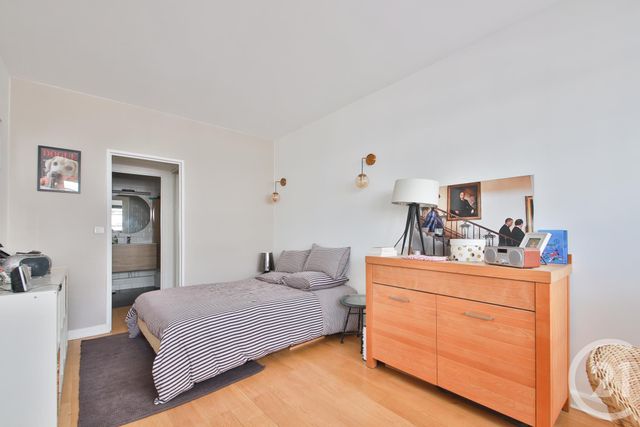 Appartement F2 à vendre - 2 pièces - 70.48 m2 - PARIS - 75015 - ILE-DE-FRANCE - Century 21 Immoside Lecourbe Vaugirard
