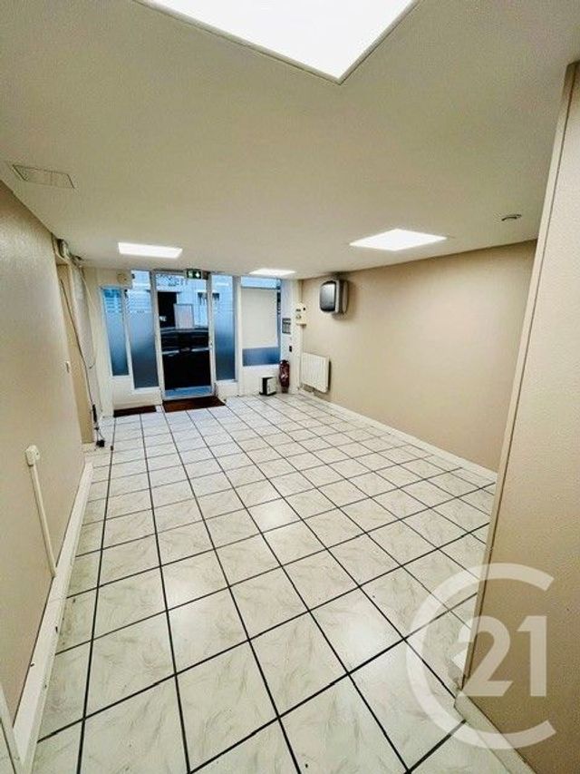 Appartement Local à louer - 1 pièce - 50.0 m2 - PARIS - 75015 - ILE-DE-FRANCE - Century 21 Immoside Lecourbe Vaugirard