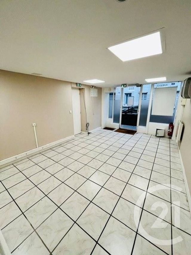 Appartement Local à louer - 1 pièce - 50.0 m2 - PARIS - 75015 - ILE-DE-FRANCE - Century 21 Immoside Lecourbe Vaugirard